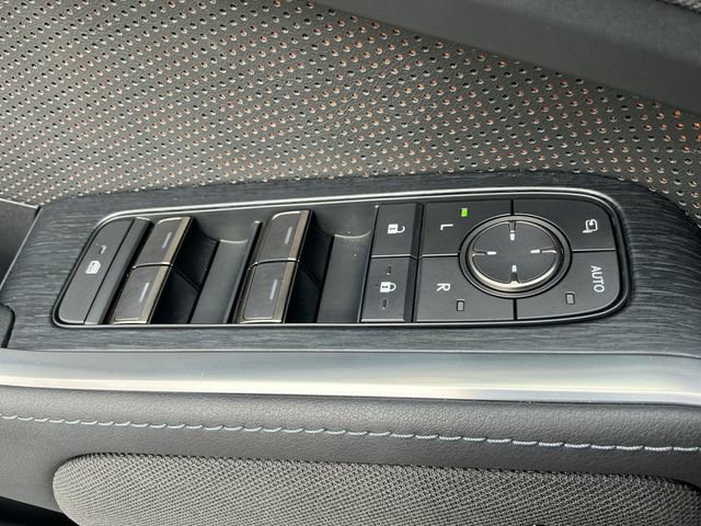 Used 2024 Lexus GX 550 w/ Accessory Package (Z1) AWD/4WD image 32