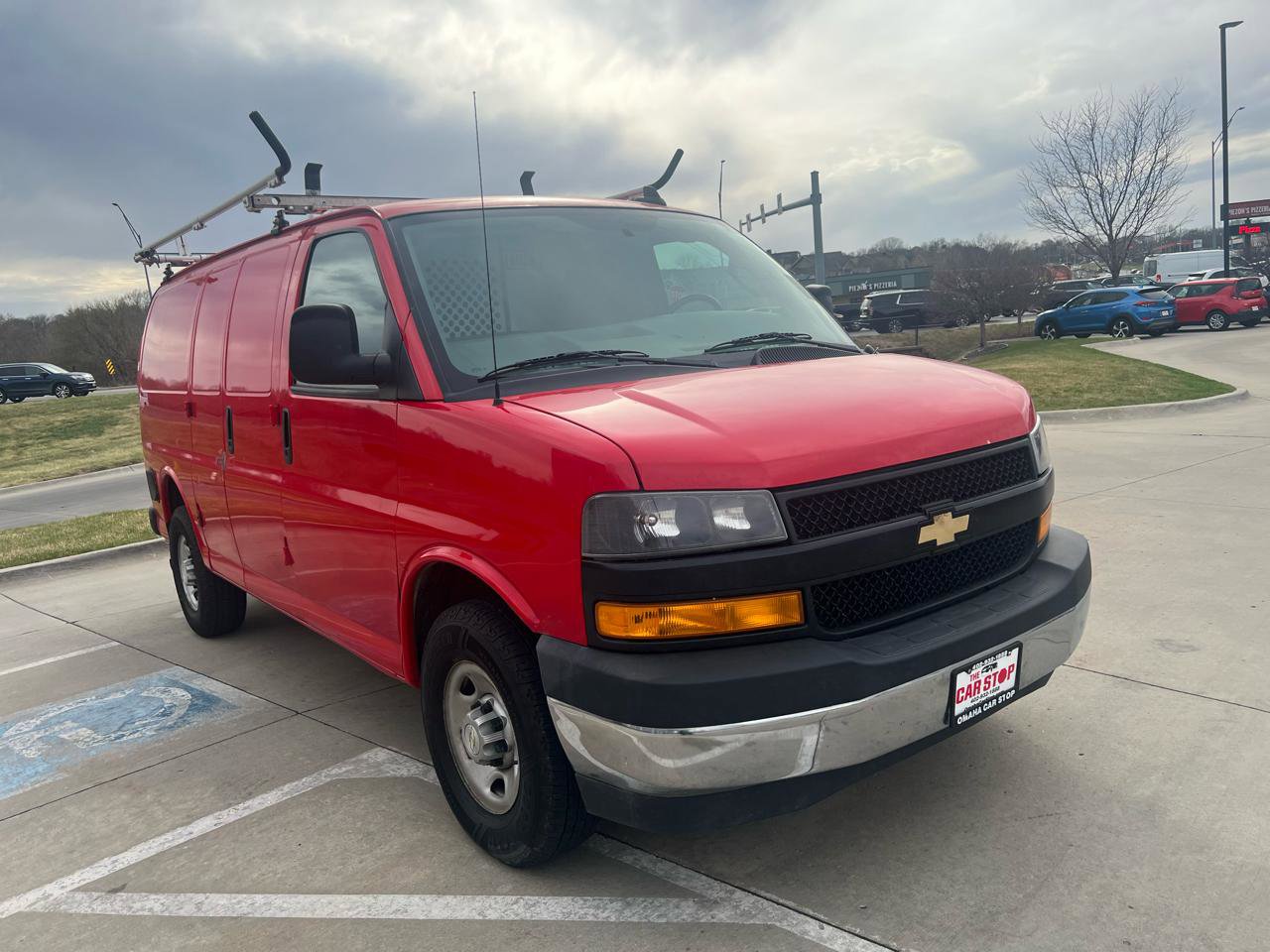 Used 2020 Chevrolet Express 3500 w/ Driver Convenience Package RWD image 4