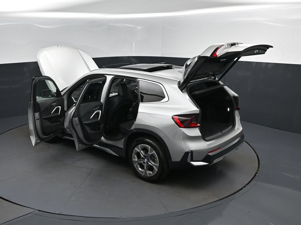 Certified 2025 BMW X1 xDrive28i AWD/4WD image 2