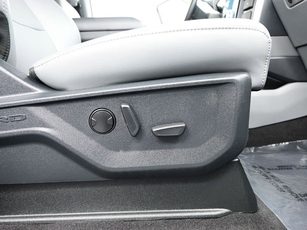 Used 2025 Ford F150 Lightning Flash AWD/4WD image 22