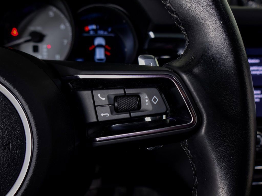 Certified 2023 Porsche Macan S image 24