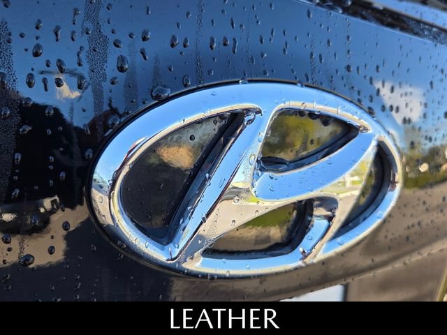 Used 2018 Hyundai Santa Fe Sport w/ 2.0T Ultimate Tech Package 05 FWD image 11