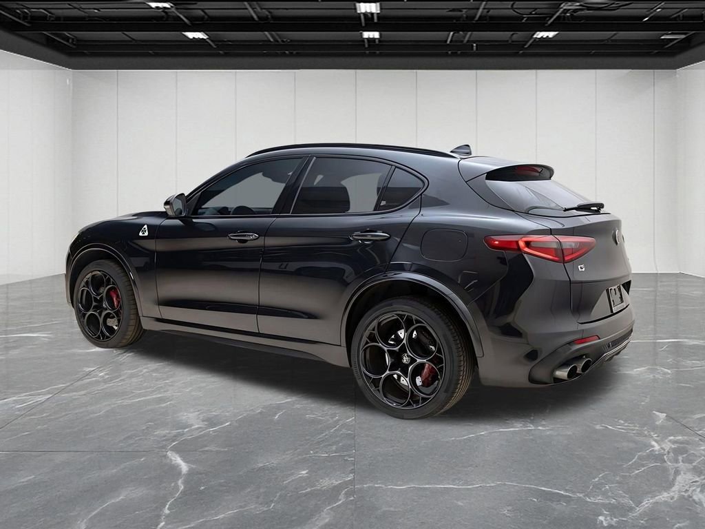 Used 2023 Alfa Romeo Stelvio Quadrifoglio AWD/4WD image 9
