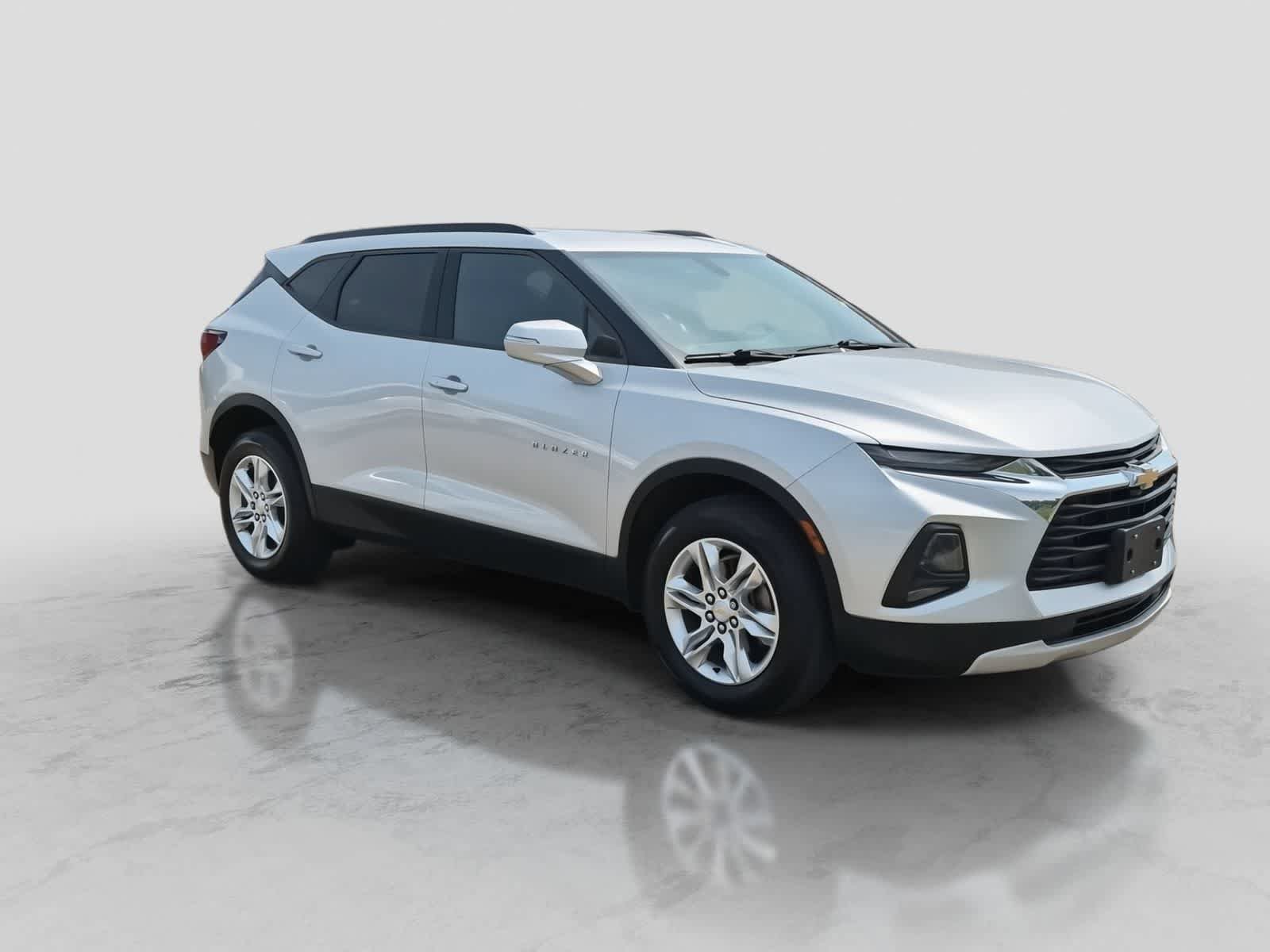 Used 2020 Chevrolet Blazer LT FWD image 2
