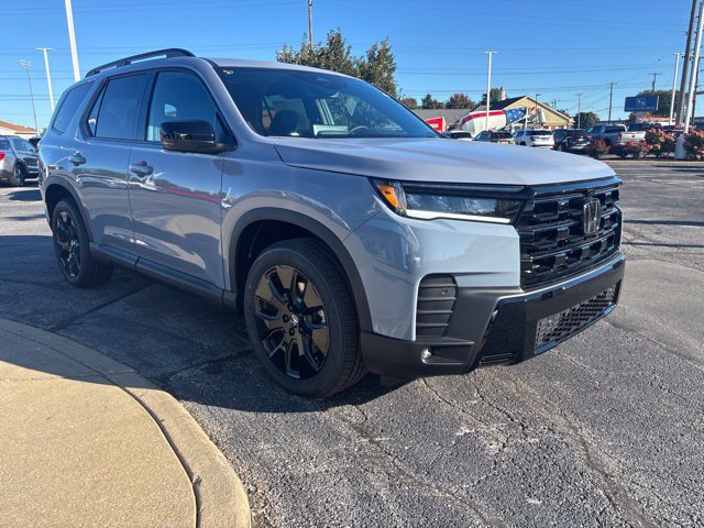New 2026 Honda Pilot Black Edition image 9