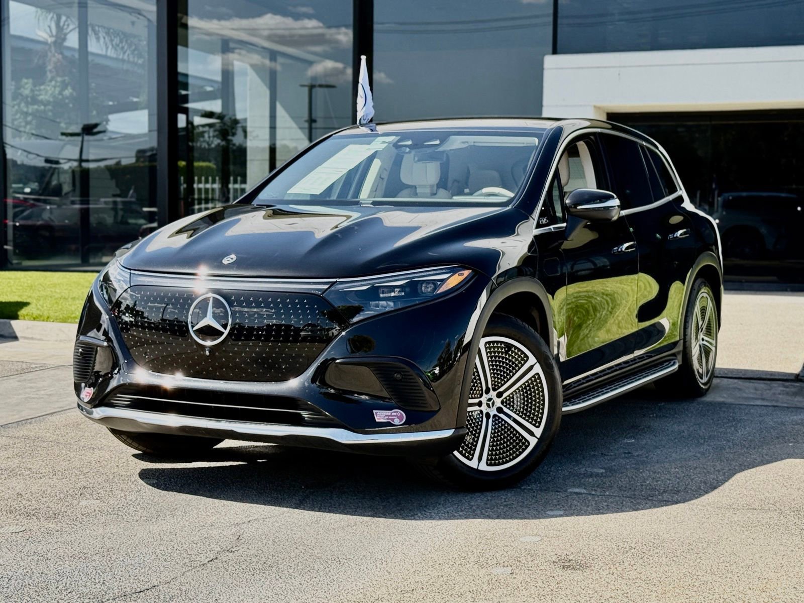 Used 2023 Mercedes-Benz EQS 450+ 4MATIC SUV image 2