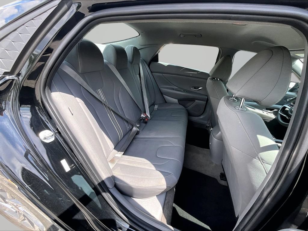 Used 2024 Hyundai Elantra SEL FWD image 26