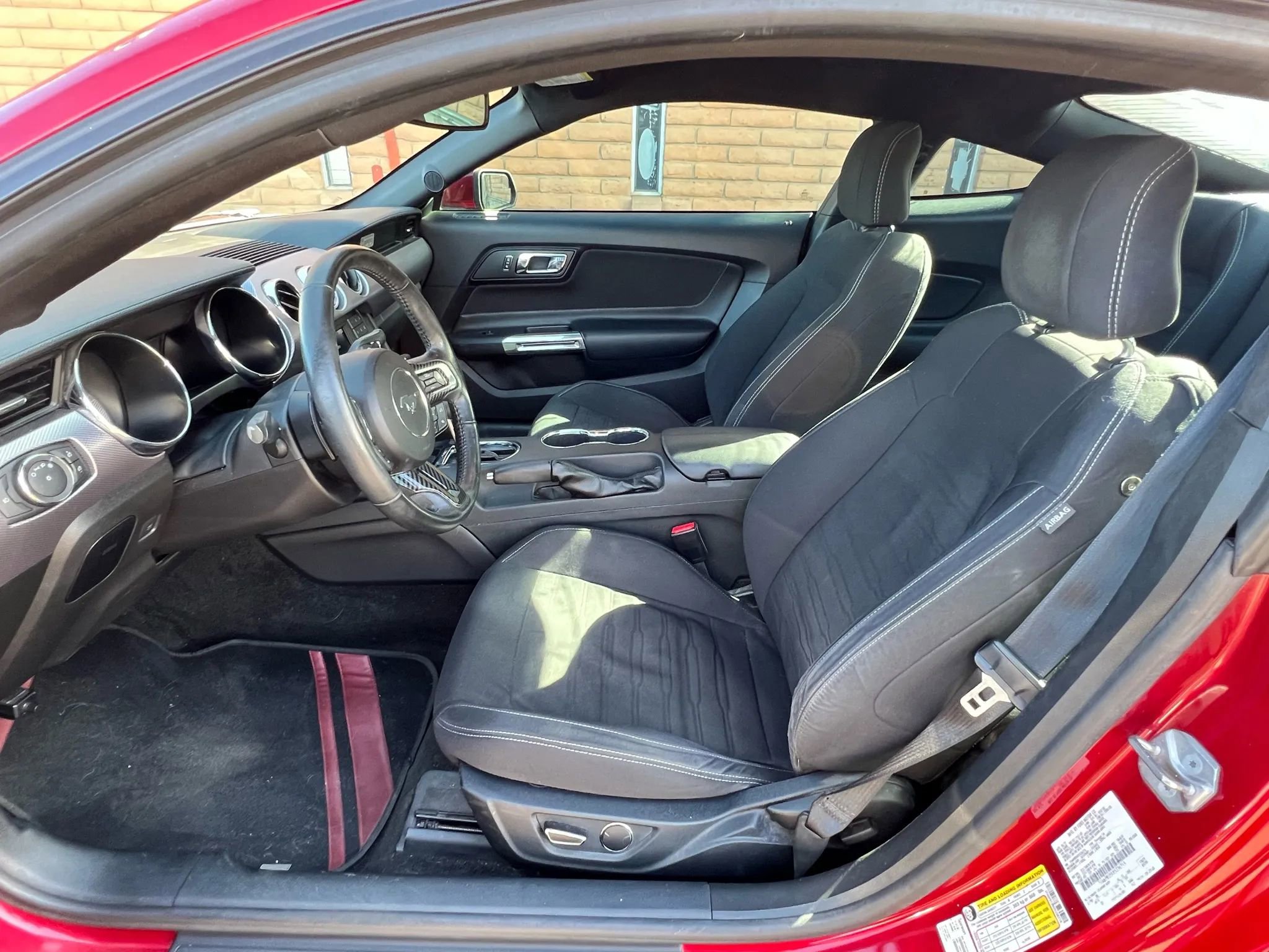 Used 2017 Ford Mustang Coupe image 13