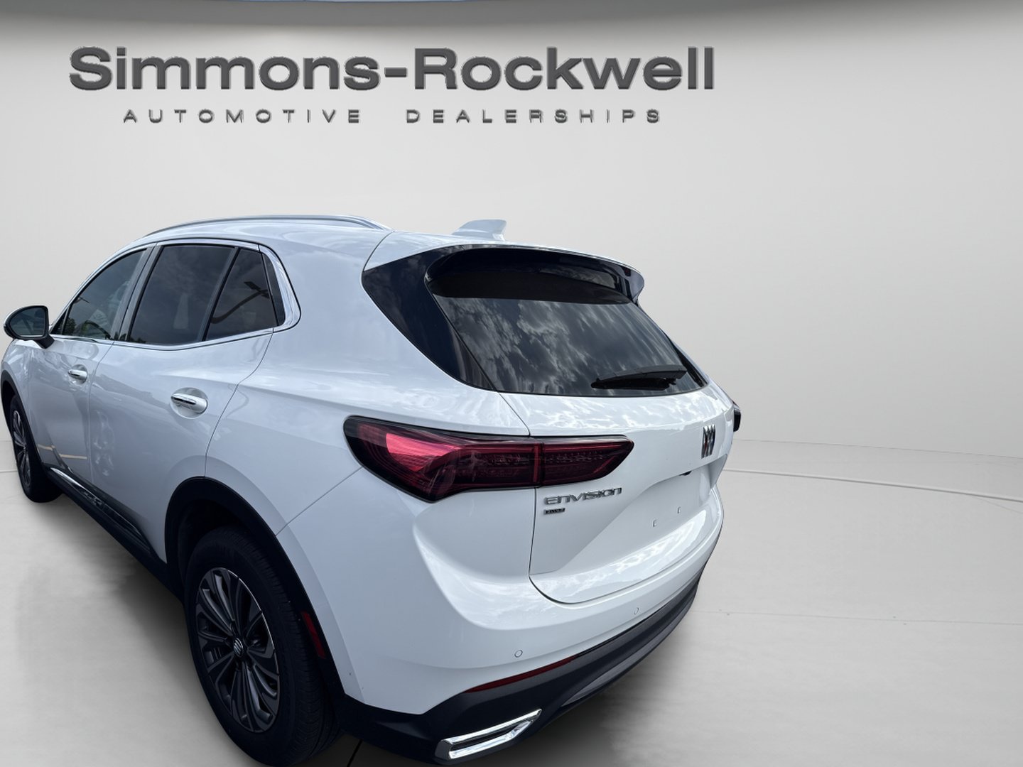 Used 2024 Buick Envision Preferred AWD/4WD image 2