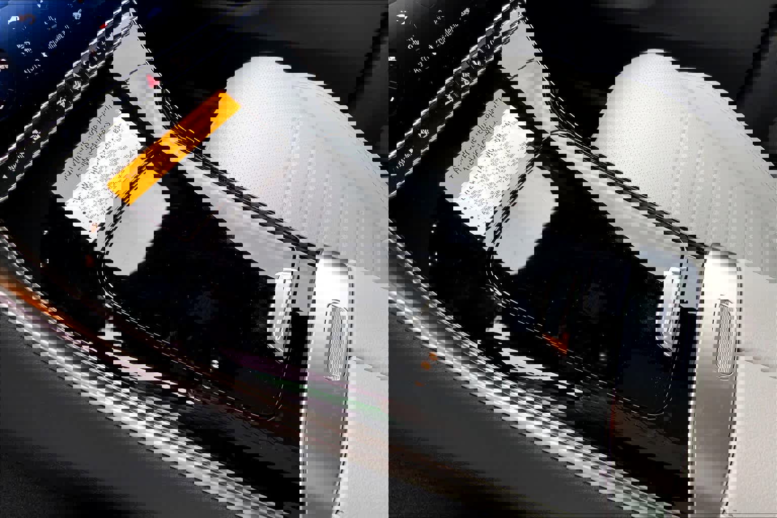 Used 2025 Mercedes-Benz GLC 300 4MATIC image 11