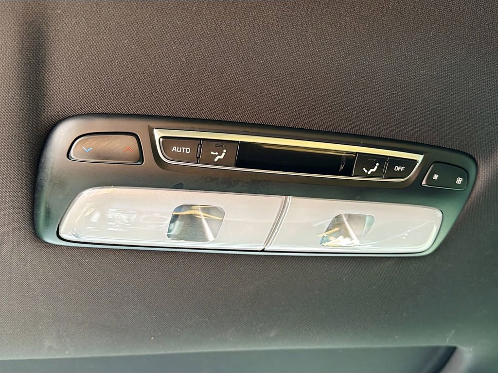 Used 2022 Kia Telluride SX w/ Towing Package FWD image 21