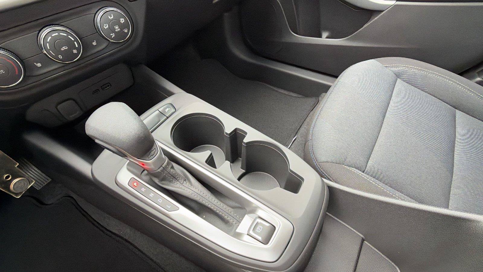 New 2026 Chevrolet Trax LS w/ LS Convenience Package FWD image 25