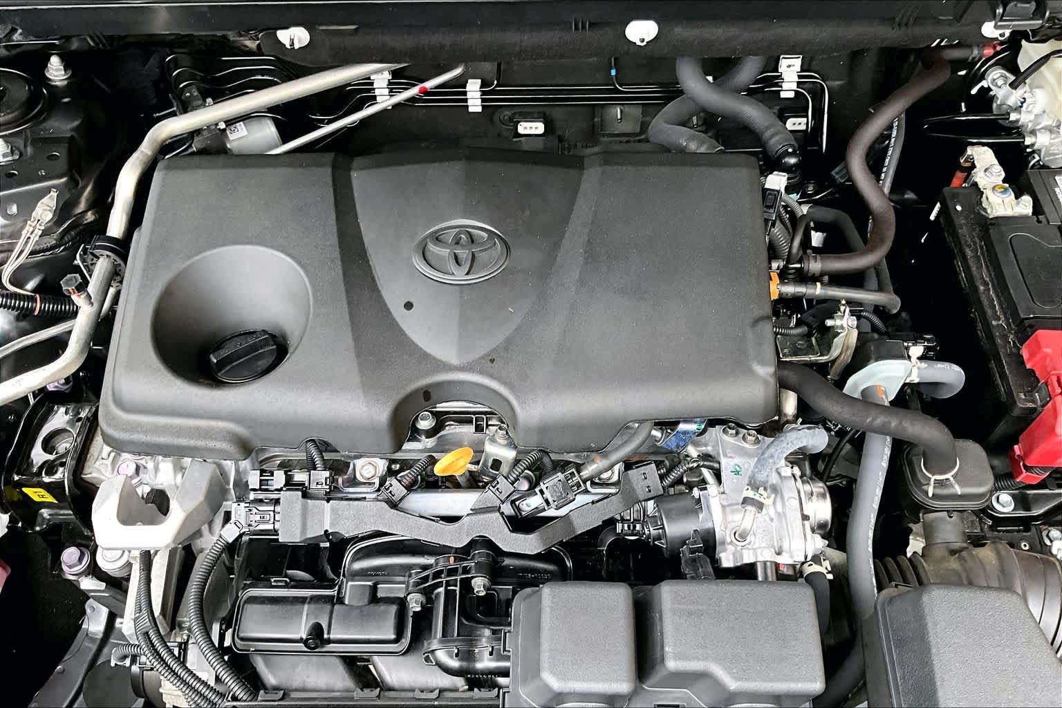 Certified 2023 Toyota RAV4 LE FWD image 33