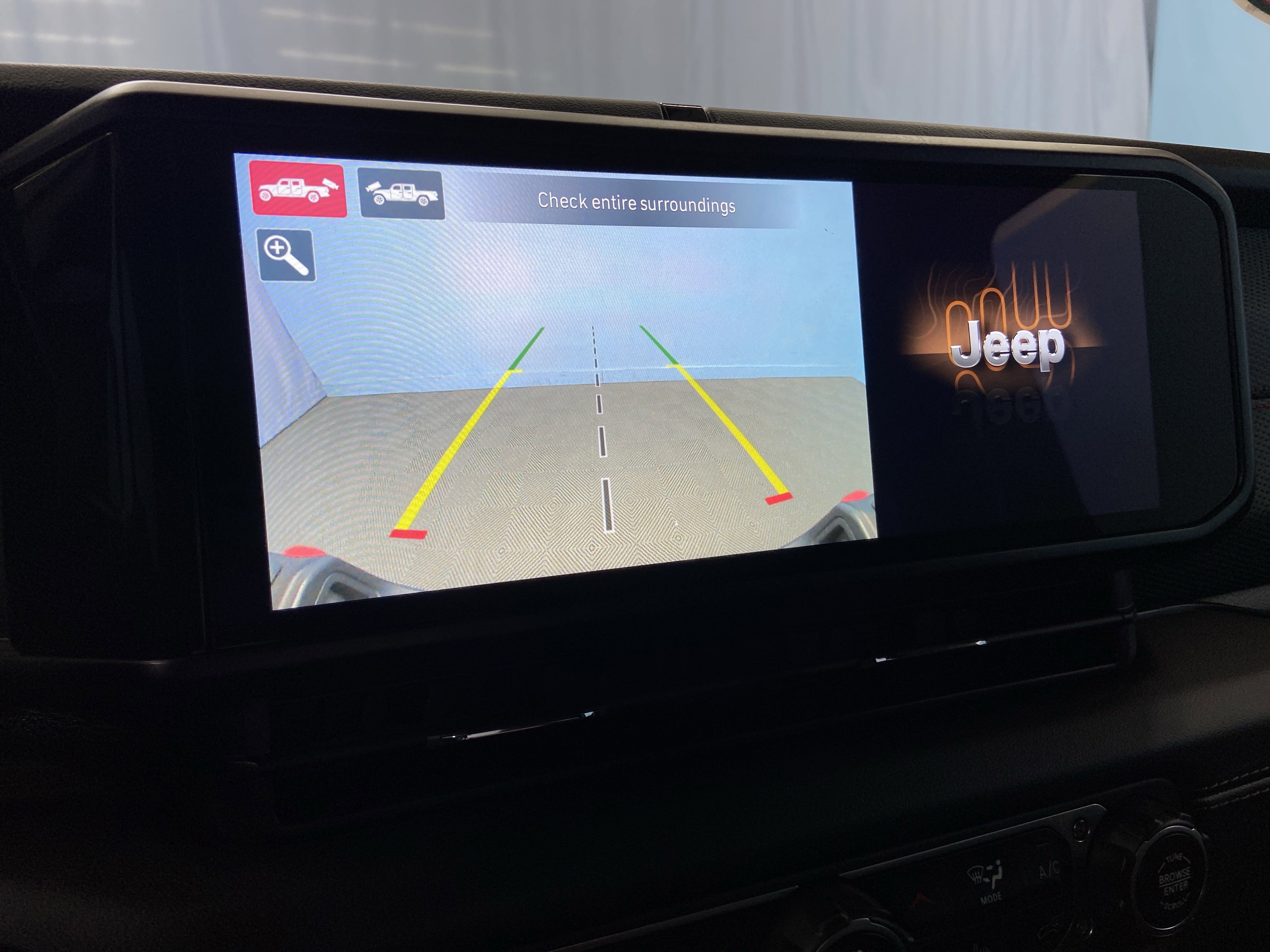 Certified 2024 Jeep Gladiator Rubicon w/ Technology Group image 18