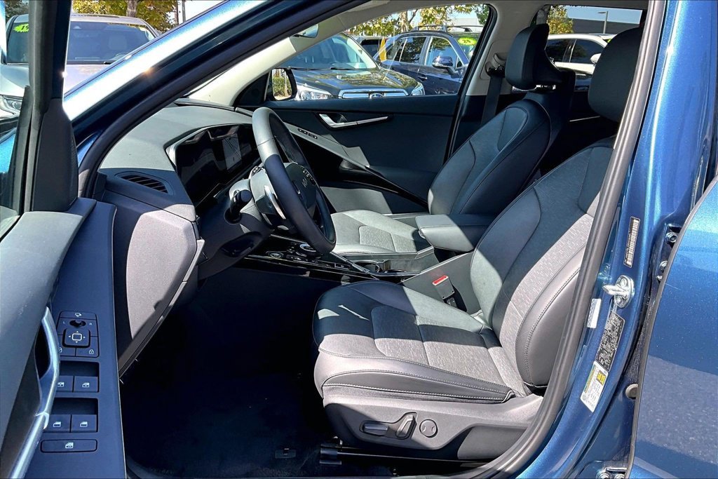 Certified 2024 Kia Niro Wave FWD image 14