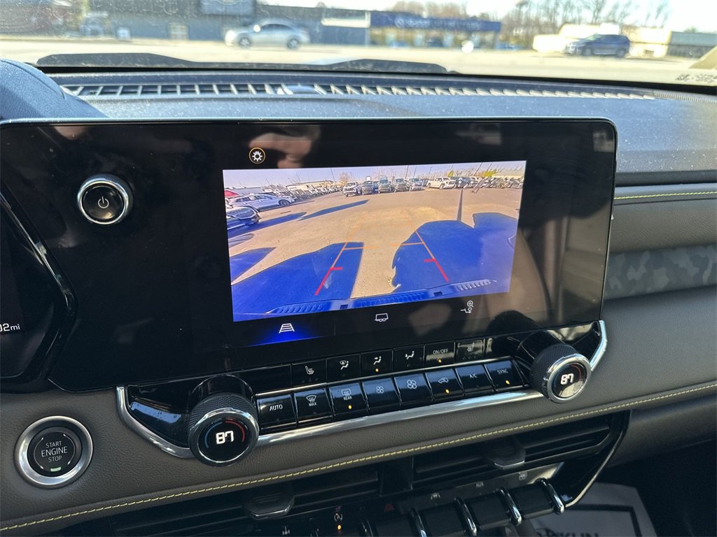 Used 2024 Chevrolet Colorado ZR2 image 17