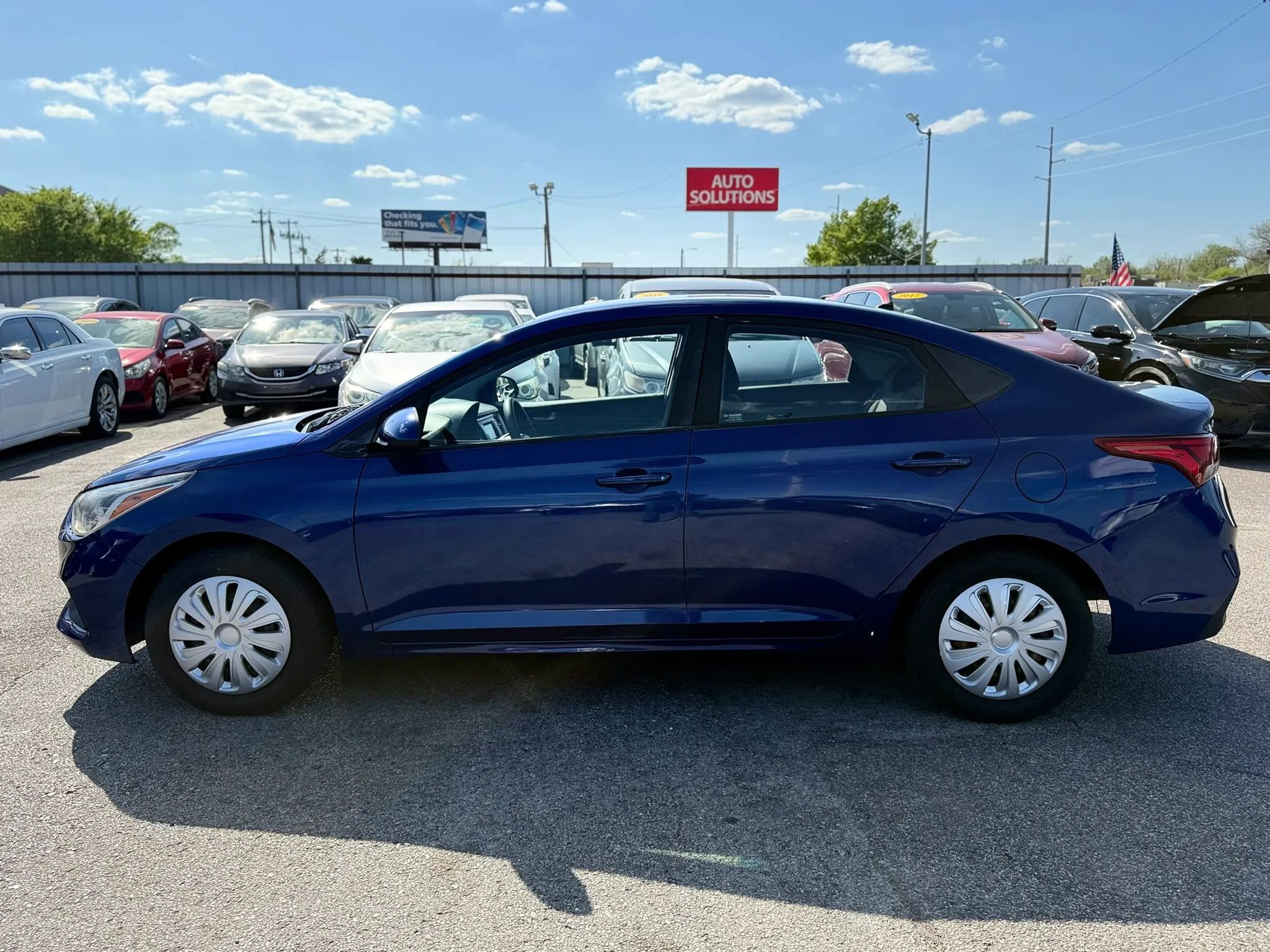 Used 2018 Hyundai Accent SE FWD image 12