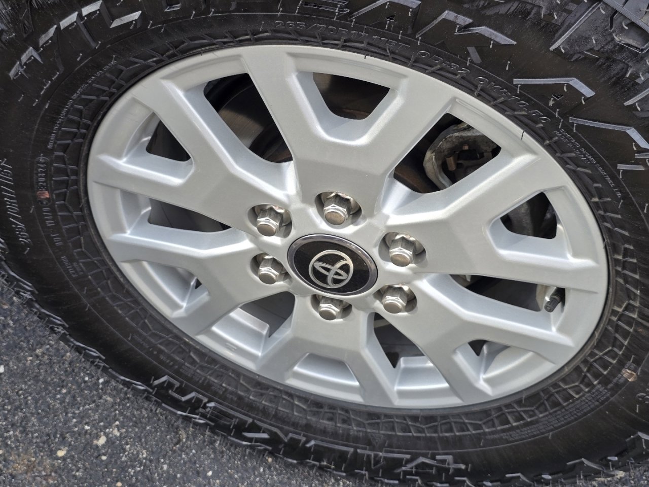 Used 2025 Toyota Tacoma SR5 image 10