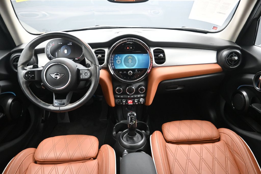 Used 2024 MINI Cooper S w/ Signature Upholstery Package FWD image 13