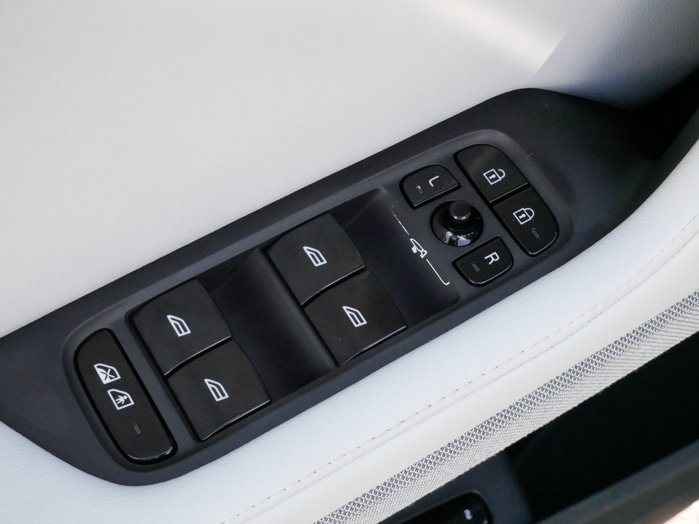 Used 2023 Polestar Polestar 2 w/ Pilot Pack AWD/4WD image 19