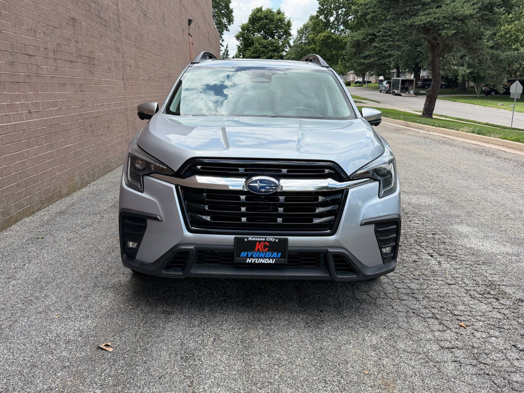 Used 2023 Subaru Ascent Limited w/ Technology Package AWD/4WD image 8