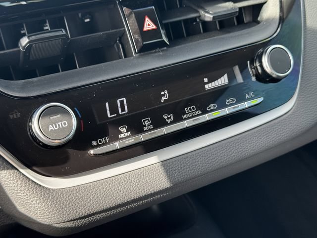 Used 2025 Toyota Corolla LE FWD image 19