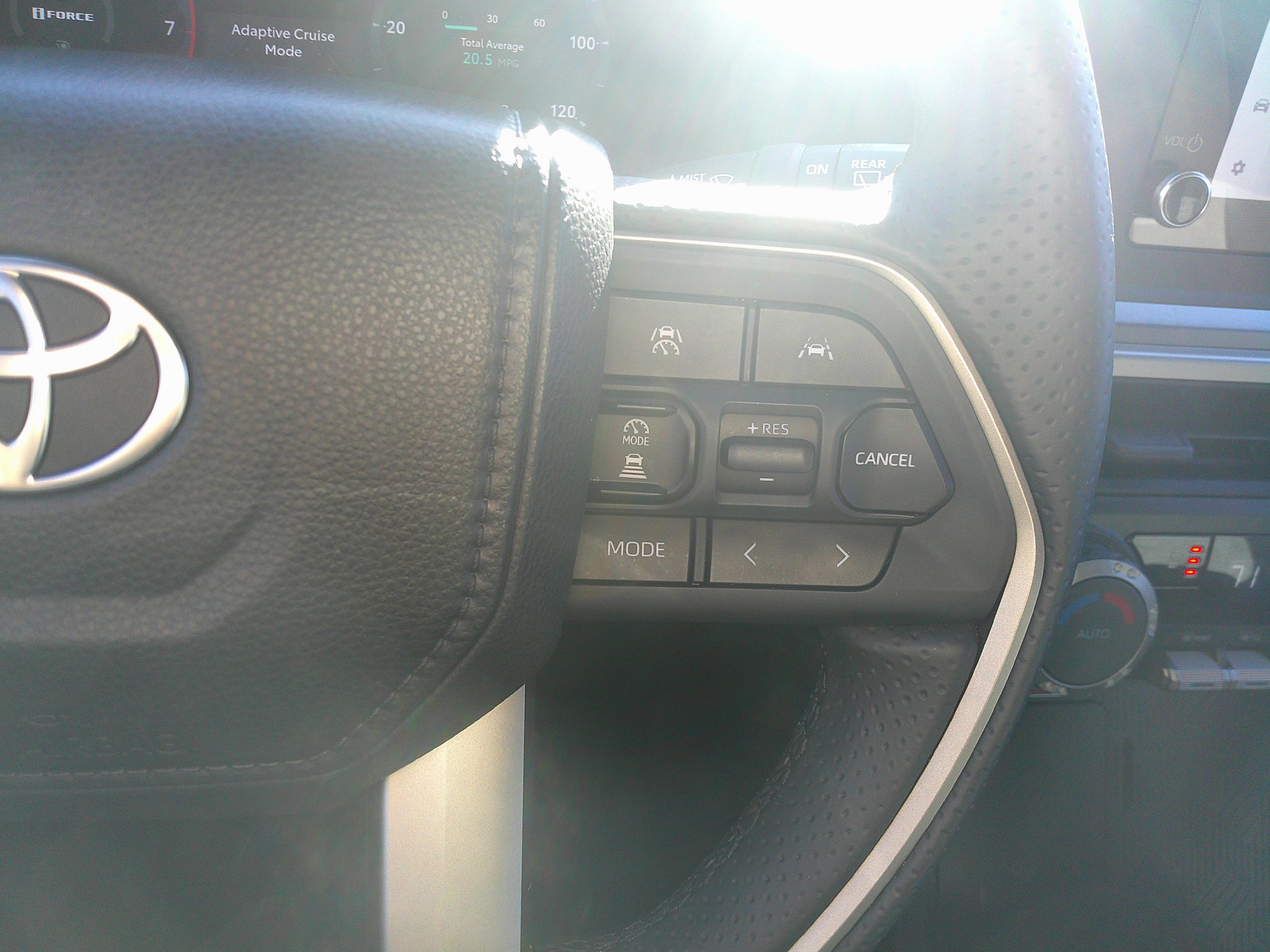 Used 2025 Toyota 4Runner TRD Off-Road image 19