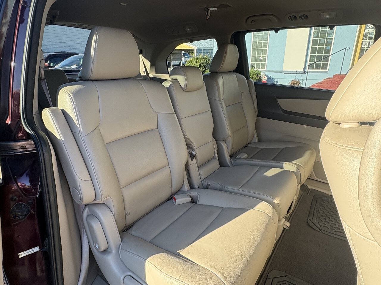 Used 2015 Honda Odyssey Touring image 19