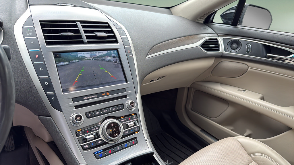 Used 2018 Lincoln MKZ Reserve w/ Climate Package FWD image 30