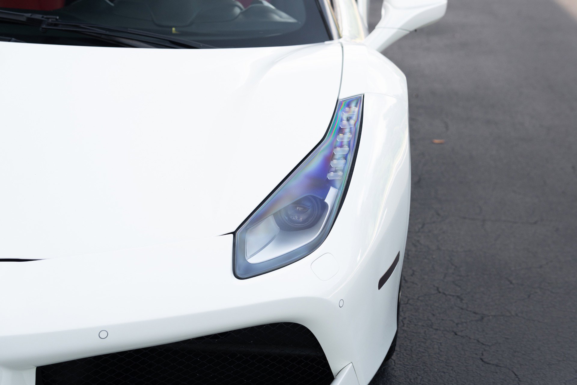 Used 2017 Ferrari 488 GTB RWD image 22