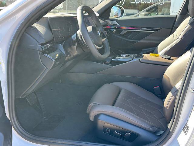 Certified 2024 BMW 540i xDrive w/ Premium Package image 15