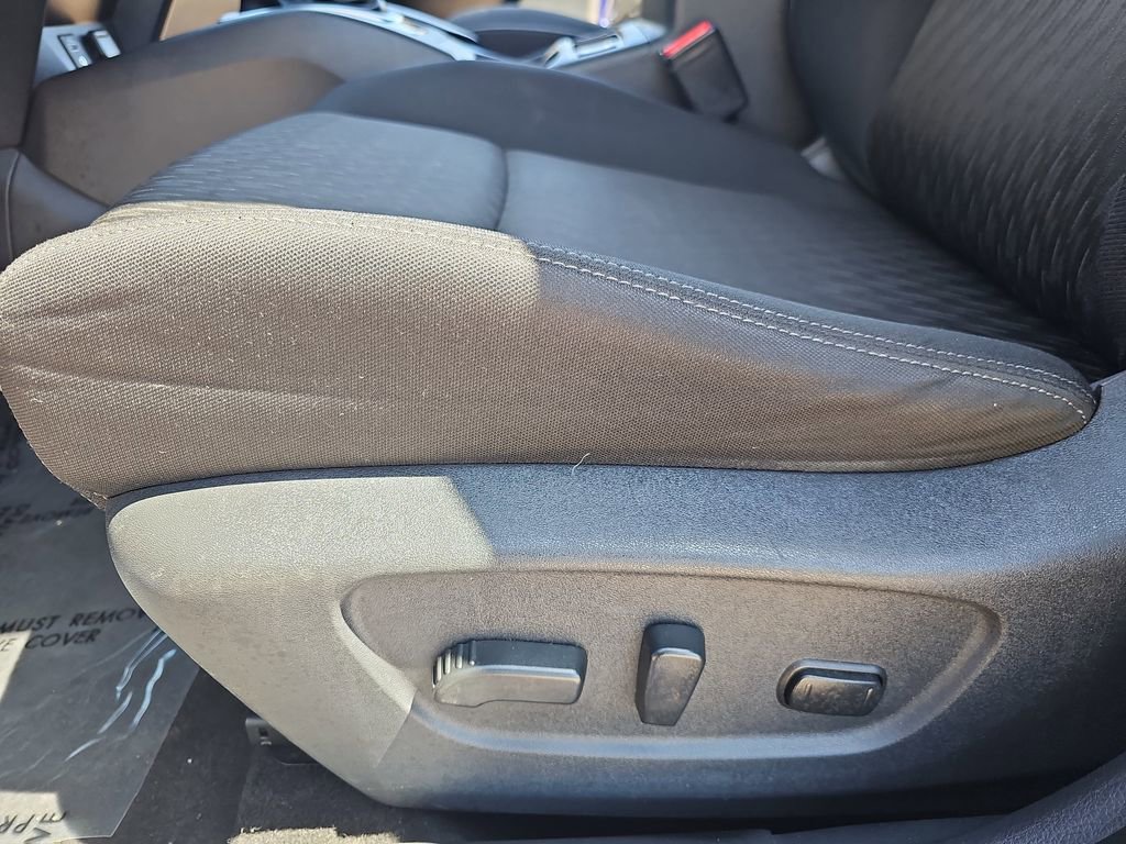 Used 2017 Nissan Rogue SV w/ SV Premium Package FWD image 29