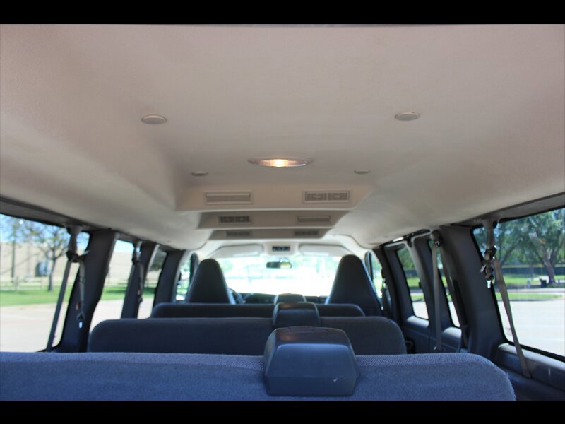 Used 2024 Chevrolet Express 3500 LS RWD image 10