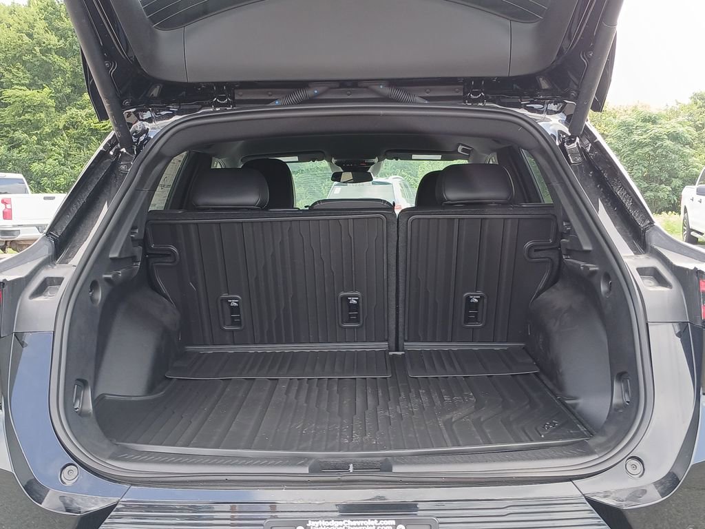 New 2025 Chevrolet Equinox EV LT image 26