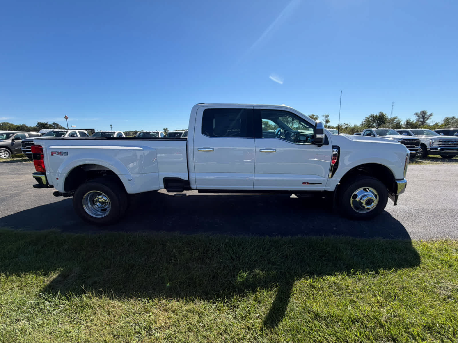New 2027 Ford F350 Lariat w/ Lariat Ultimate Package AWD/4WD image 5