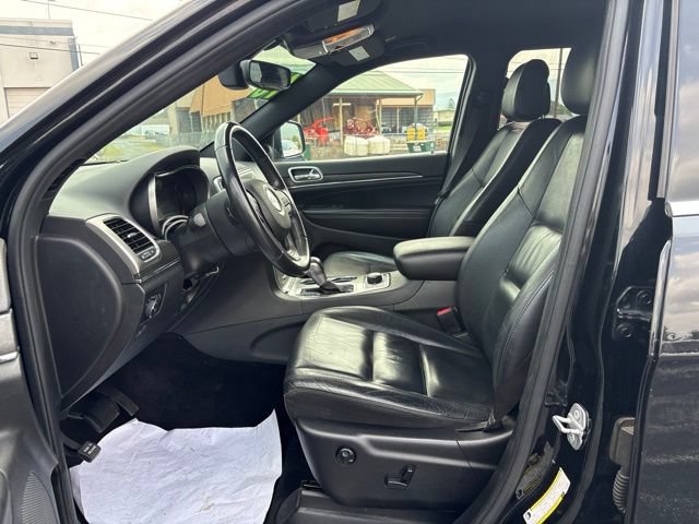 Used 2018 Jeep Grand Cherokee Limited AWD/4WD image 9