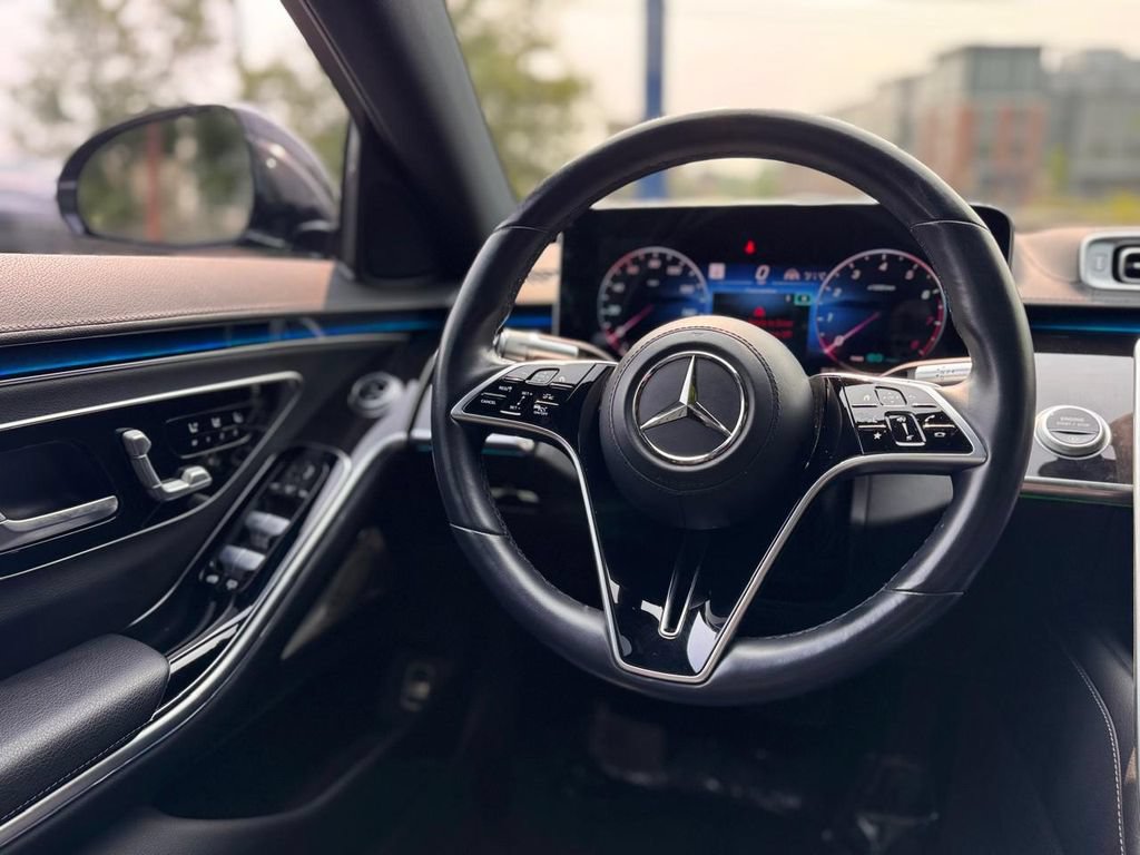 Used 2022 Mercedes-Benz S 500 4MATIC w/ 3D Technology Package image 27