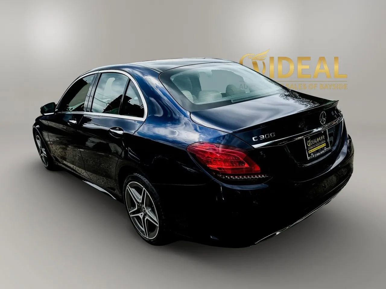 Used 2020 Mercedes-Benz C 300 4MATIC Sedan image 5