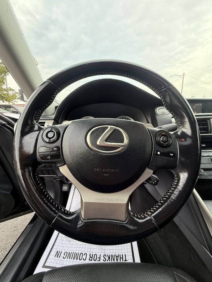 Used 2016 Lexus IS 200t RWD image 13