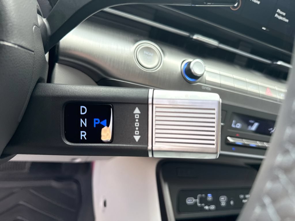 New 2026 Hyundai Kona Limited FWD image 32