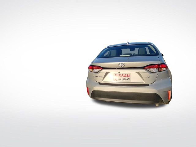 Used 2025 Toyota Corolla LE image 4