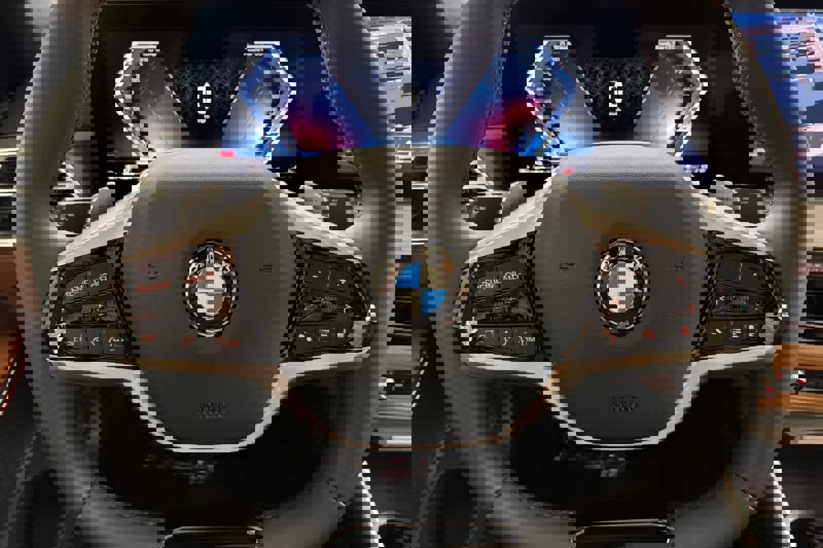 Used 2025 BMW 330i Sedan w/ Convenience Package image 23