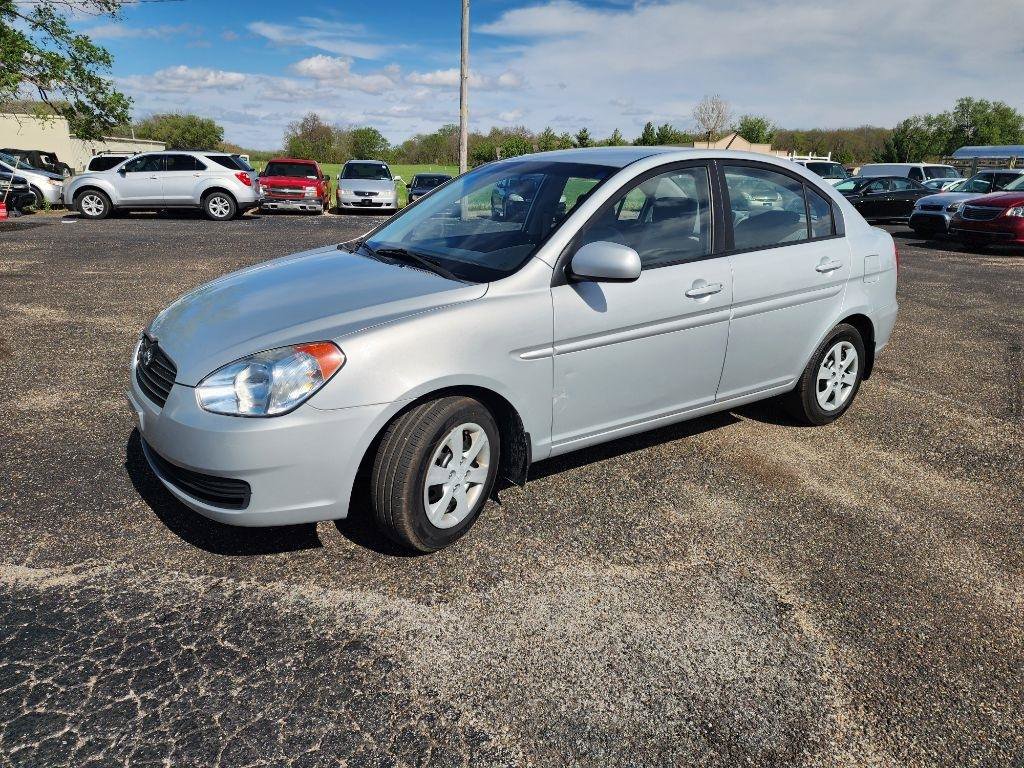 Used 2011 Hyundai Accent GLS FWD image 10