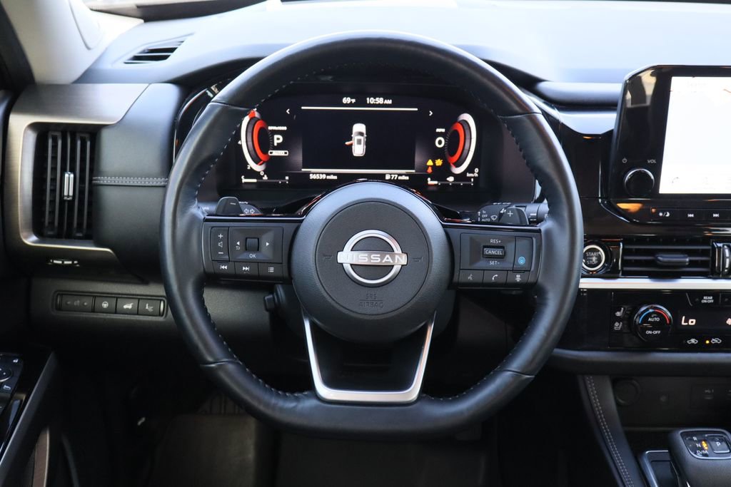 Used 2023 Nissan Pathfinder Platinum image 12