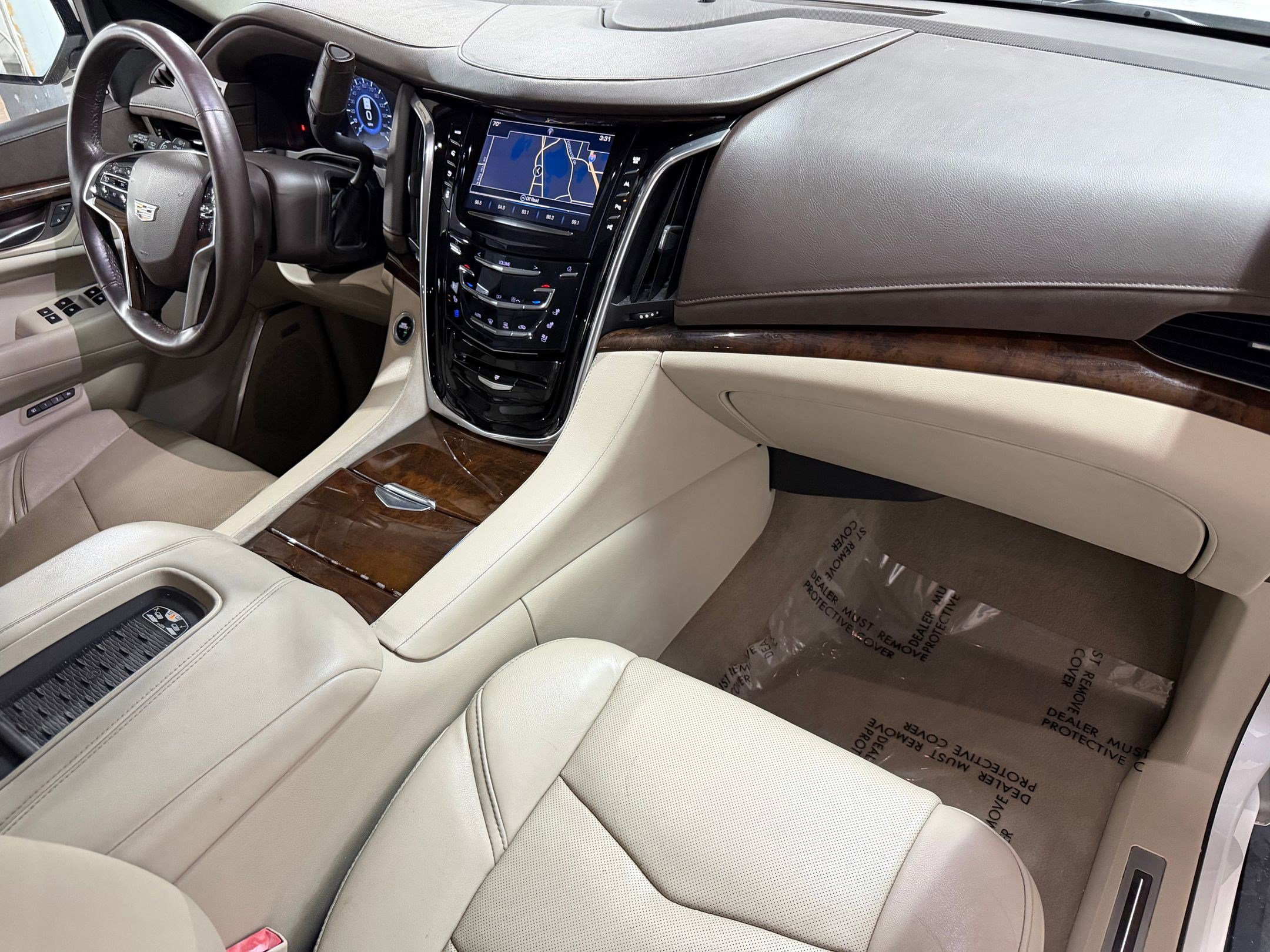 Used 2017 Cadillac Escalade Premium Luxury RWD image 49