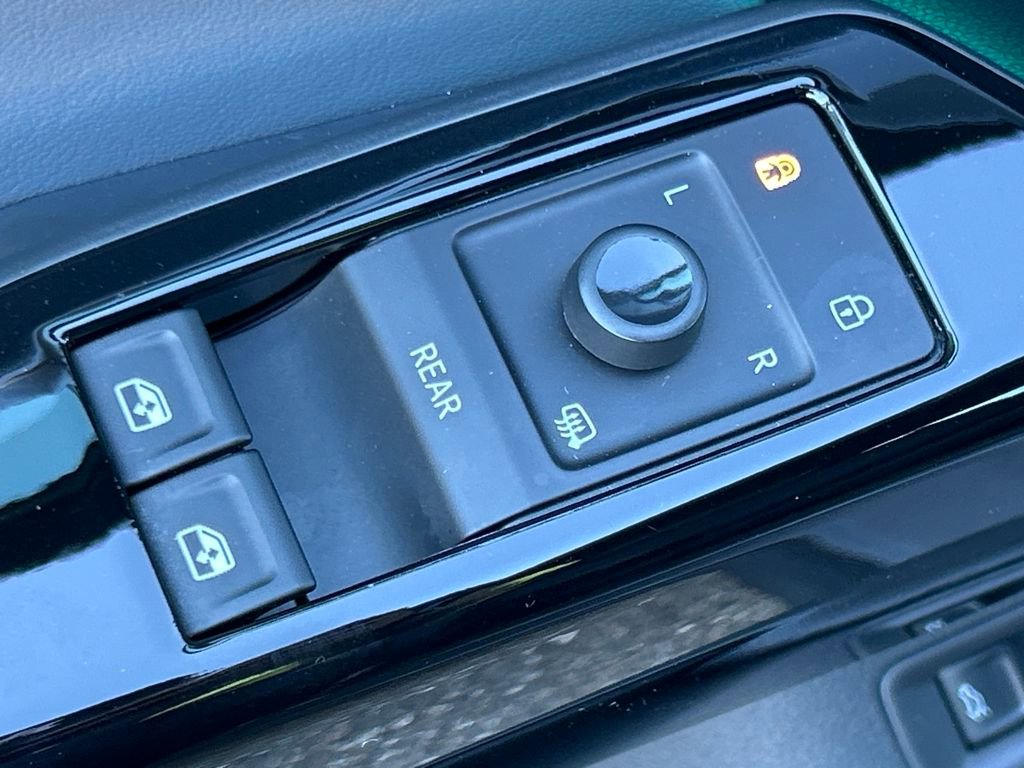 Used 2023 Volkswagen ID.4 S image 57