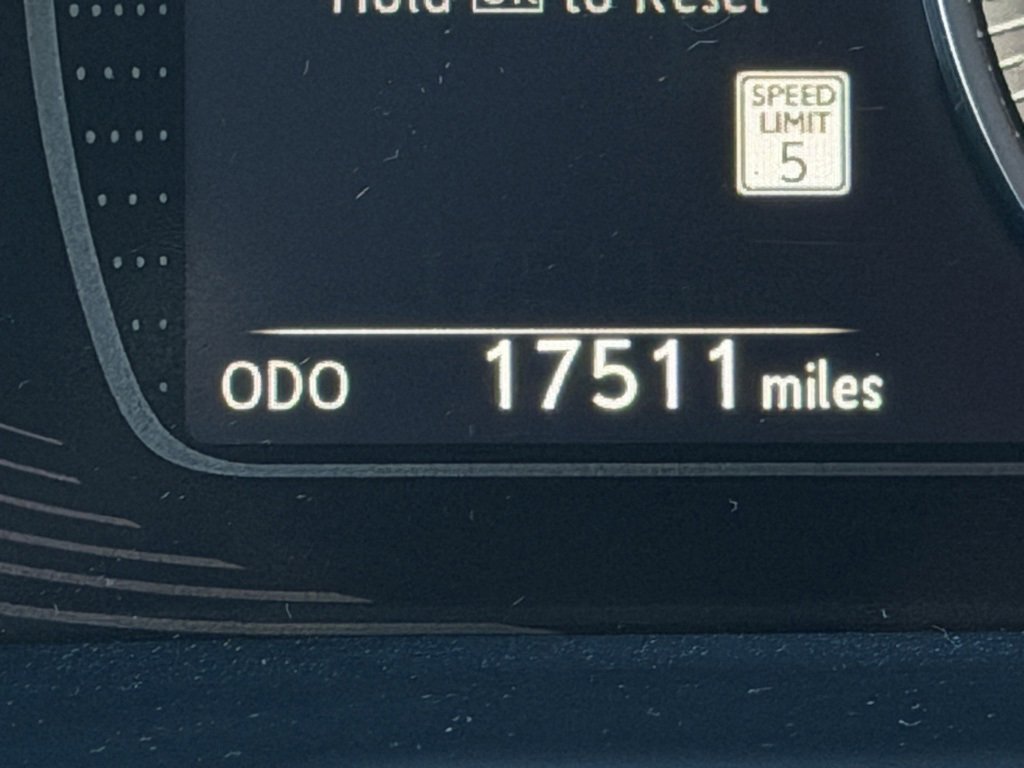 Used 2023 Lexus ES 350 Ultra Luxury image 19