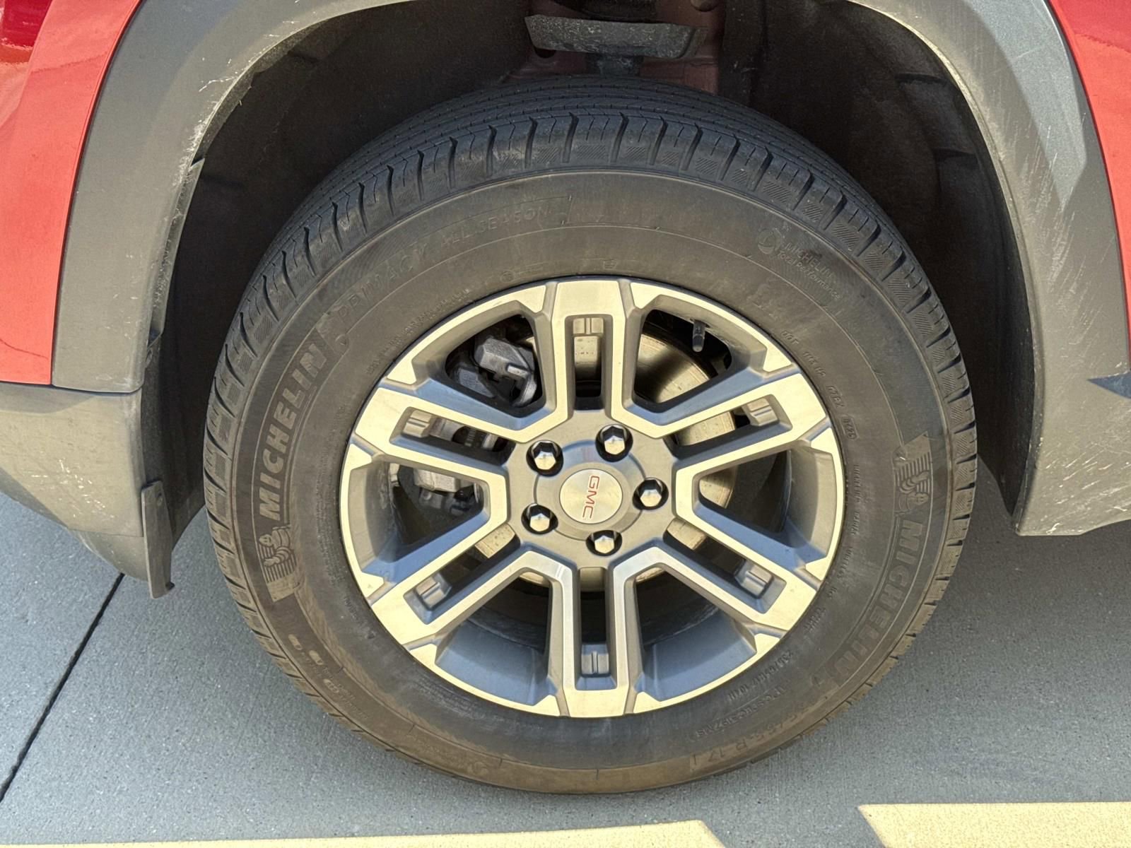 Used 2025 GMC Terrain Elevation image 4