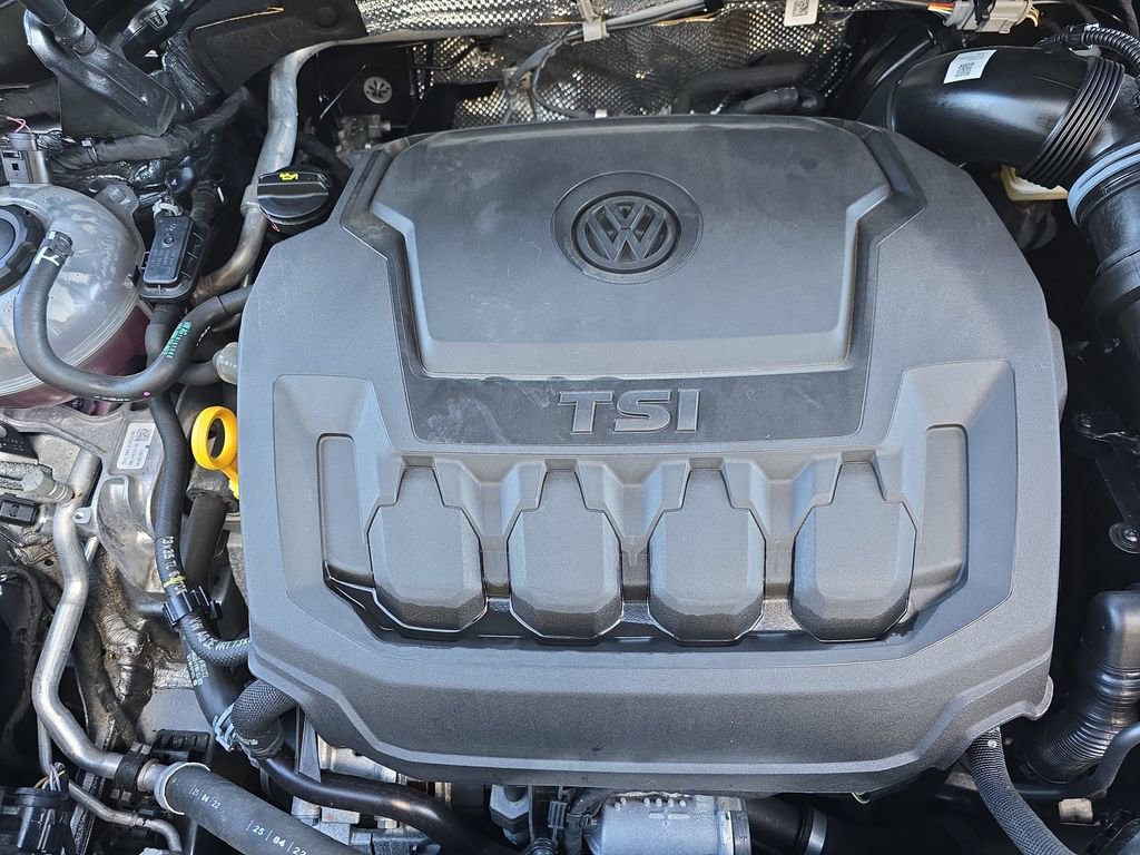 Certified 2023 Volkswagen Tiguan SE R-Line AWD/4WD image 22