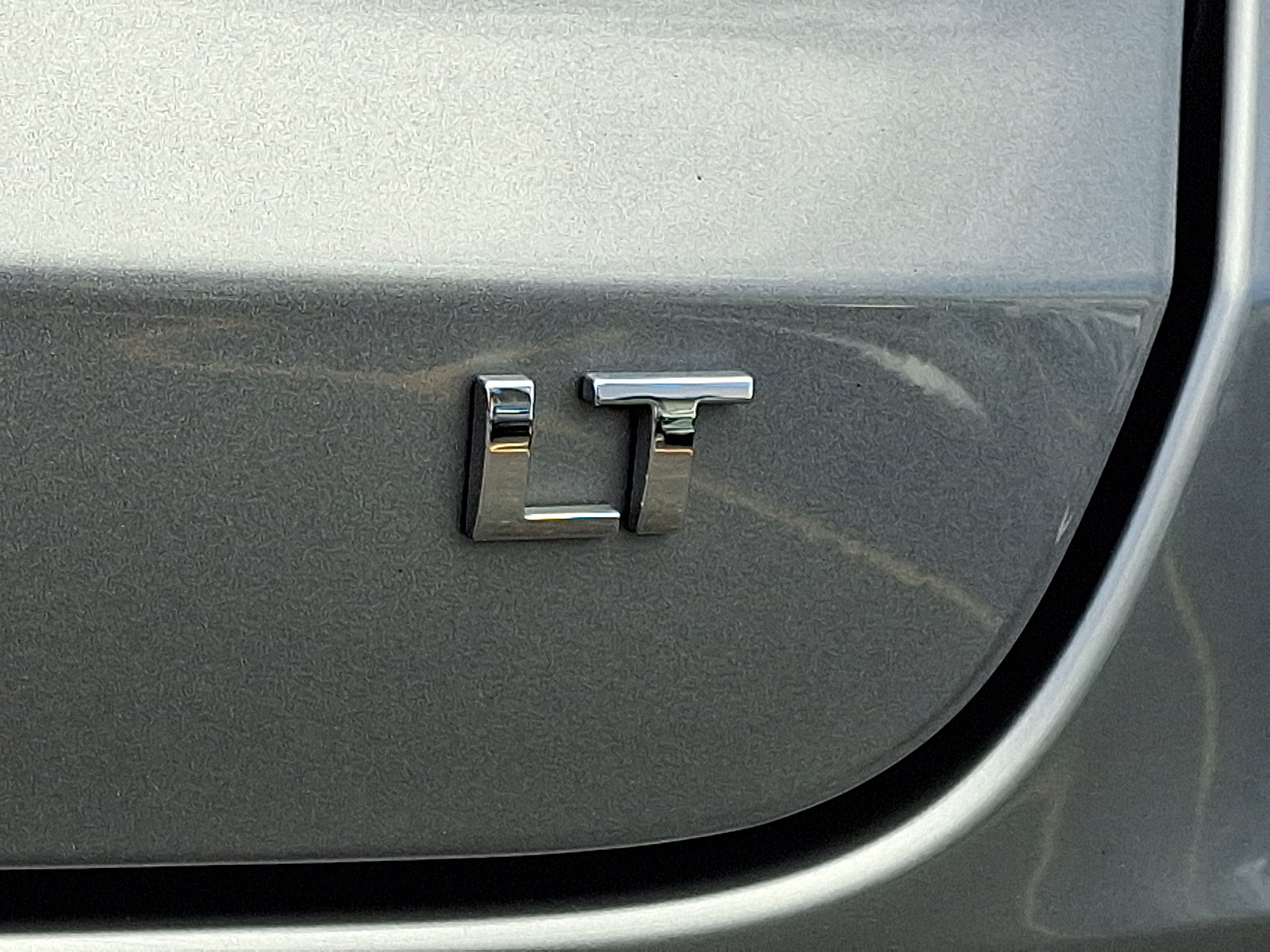 Used 2025 Chevrolet Trax LT FWD image 29